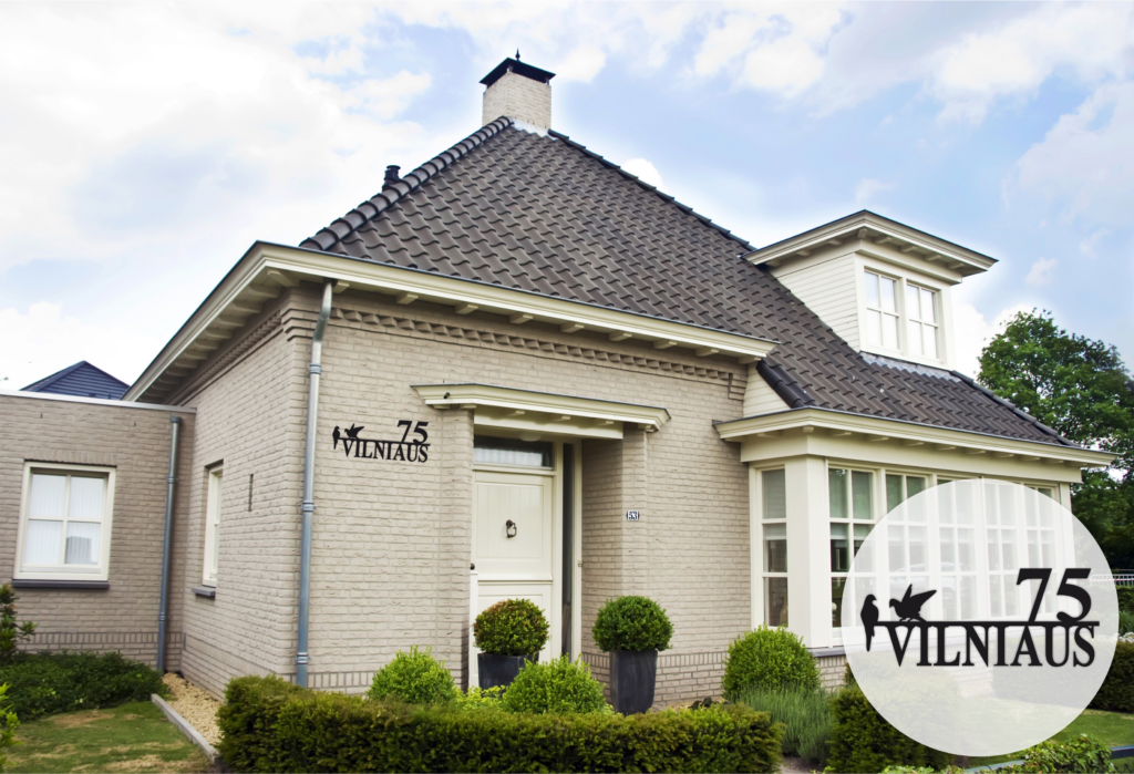 Namo užrašas MODERNUS paukščiai_3